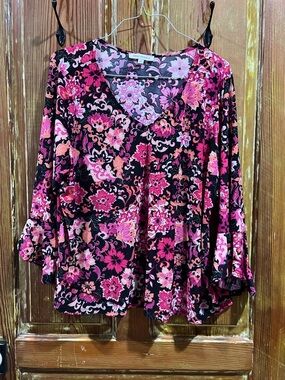 Emery Daniels Pink & Black Floral V-Neck Blouse